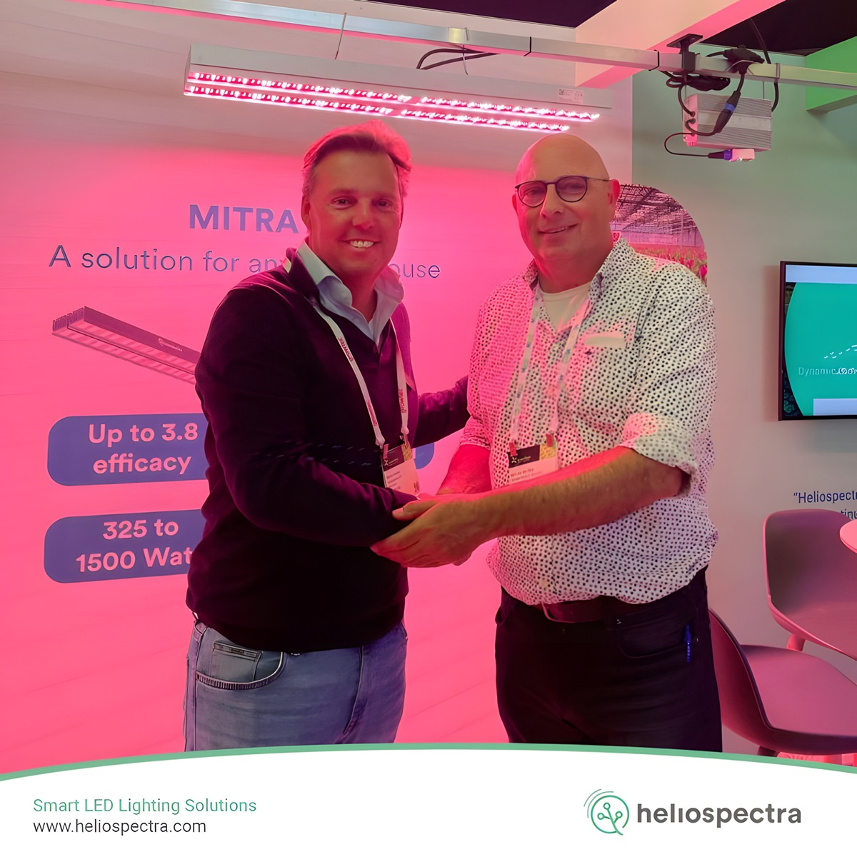 Tomatoworld Chooses Heliospectra LED Technology to Further Sustainable Greenhouse Cultivation